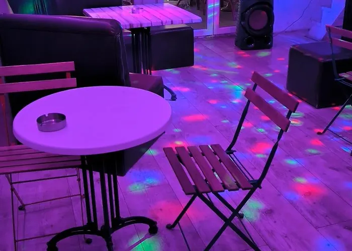 Cunami Kucica Sa Bazenom * Belgrad